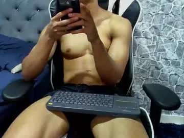 daniel_leconte — #muscle #latino #findom #cum #bigcock [2500 tokens remaining]