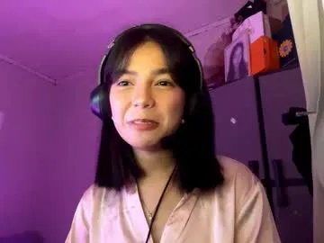 dannachalow — Hi guys, it's  raining here. :( Please watch my stream so that I can feel your love :)  Goal: Give you a sexy smile :) #teen #18  #young  #dance  #shy [12 tokens remaining]