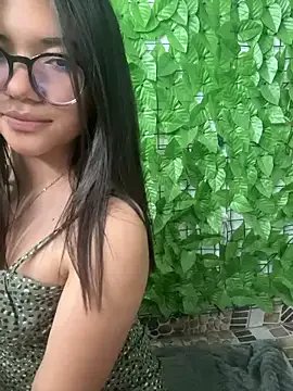 _Queen_love2 — Play pussy with dildo