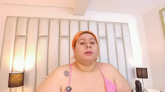 aandreaperez on StripChat