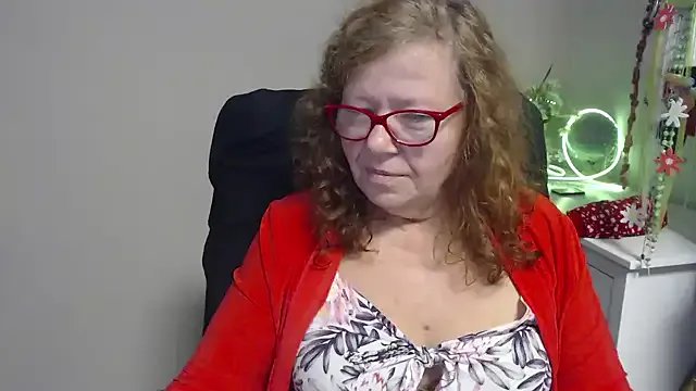 Adelewildx on StripChat