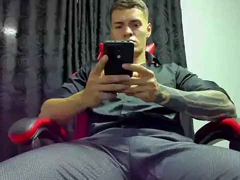 ALPHA_DOMINUS_ on StripChat