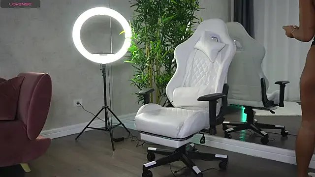 Cherrysweett on StripChat