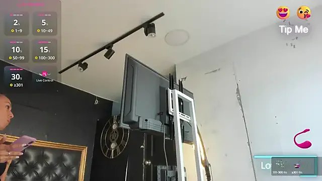 DalayMoore on StripChat