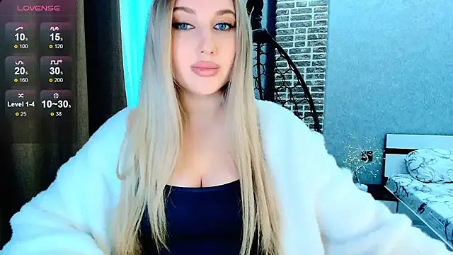 Evacadooo on StripChat