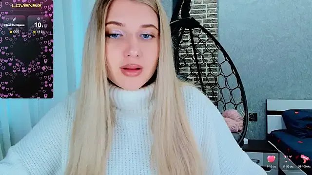 Evacadooo on StripChat