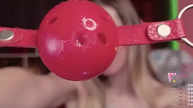 Hello_Lisha on StripChat