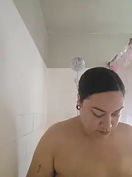 honeeyyy_pot on StripChat