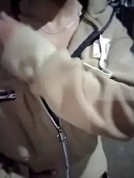 iam-eli on StripChat