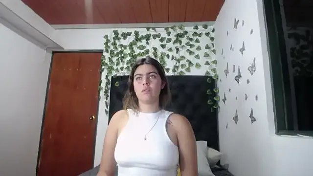 isabel_09 on StripChat