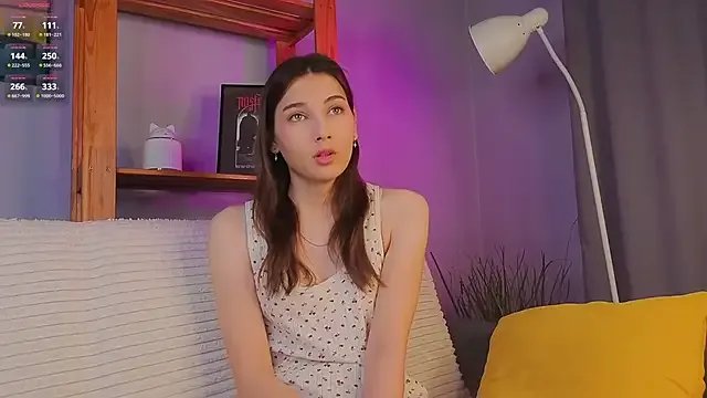 KateCahee on StripChat