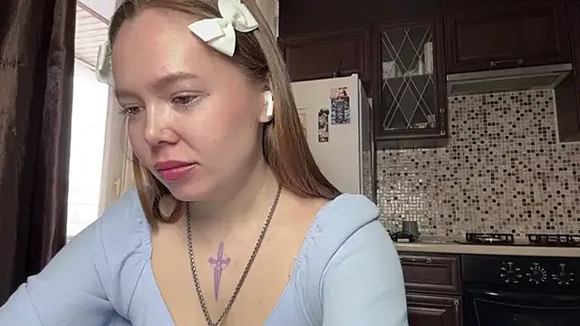 lexa_cute — Air kiss