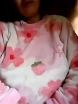 Freechat maple694 on StripChat