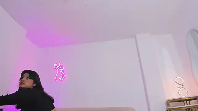 mia_everly on StripChat