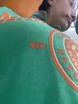 michell_boobs_ on StripChat