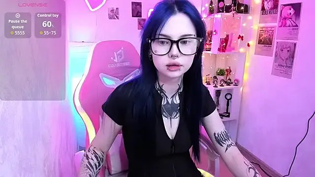 Morana_Batt — squeeze that boobs 