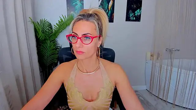 StripChat MuseOfStage is Freechat MuseOfStage — erotic dance