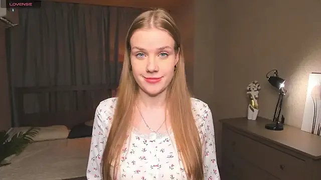 OdellaFrake on StripChat