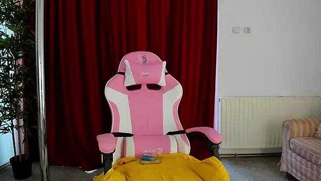 Perfect_Moans on StripChat