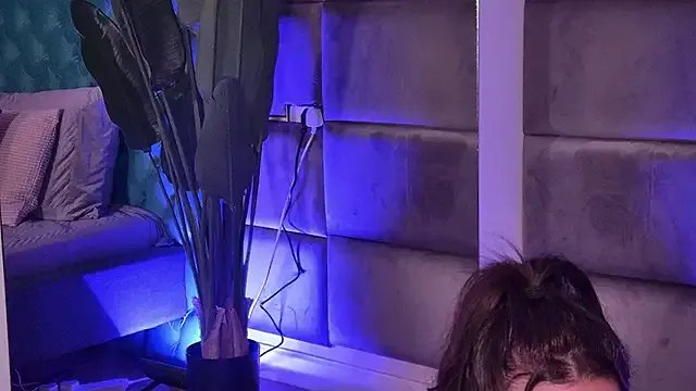 SecretSienna on StripChat