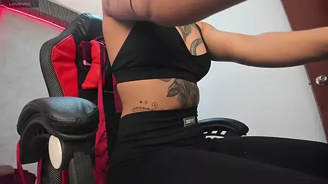 Freechat selene_red_ on StripChat