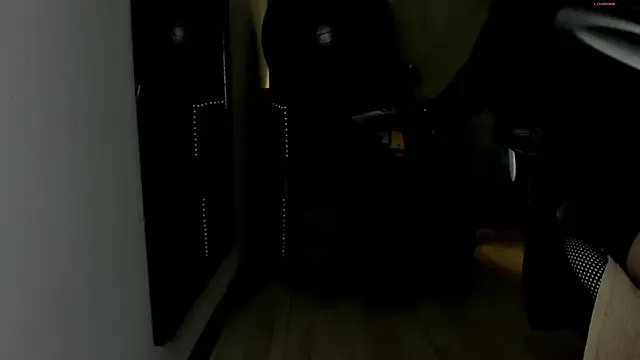 Freechat selene_red_ on StripChat