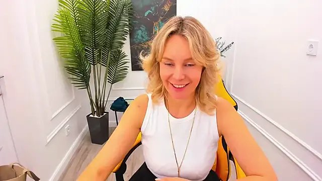 Sinty_Devis on StripChat