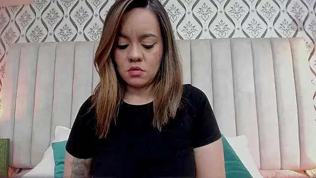 Freechat Sky_Junne on StripChat