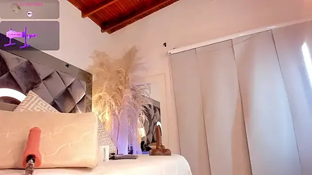 sofhiaa_adaams on StripChat