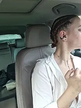 SophieCharm on StripChat