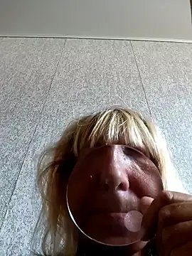 ValeriaLight on StripChat