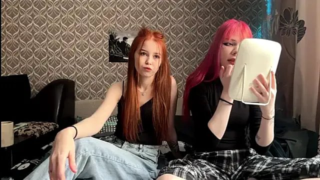 Veldenga — slobbery french tongue kiss