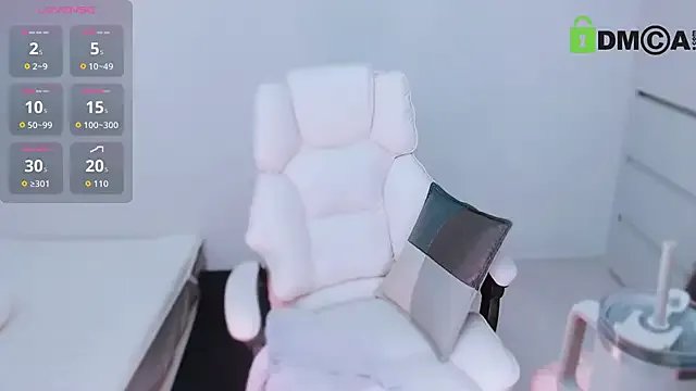 whitelee2 on StripChat