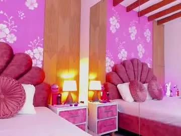 Unleash your urge for fetish cams livestreamers with our pick of steaming hot models, versed in the art of seduction and indulgence.