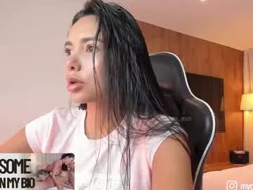 Unleash your urge for fetish cams livestreamers with our pick of steaming hot models, versed in the art of seduction and indulgence.