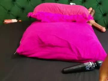 Unleash your urge for fetish cams livestreamers with our pick of steaming hot models, versed in the art of seduction and indulgence.