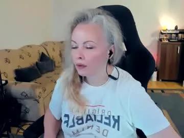 curvymaturelynn from Chaturbate is Freechat