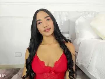 Unleash your urge for fetish cams livestreamers with our pick of steaming hot models, versed in the art of seduction and indulgence.