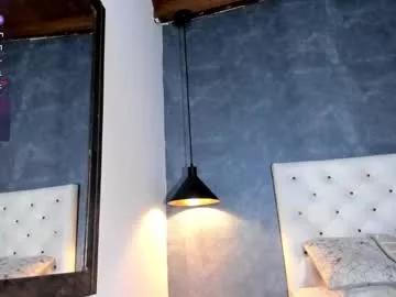 emilyy_queen from Chaturbate is Freechat
