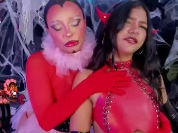 Unleash your urge for fetish cams livestreamers with our pick of steaming hot models, versed in the art of seduction and indulgence.