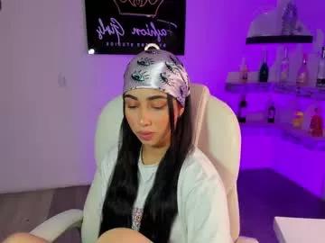 hollyhudson_ from Chaturbate