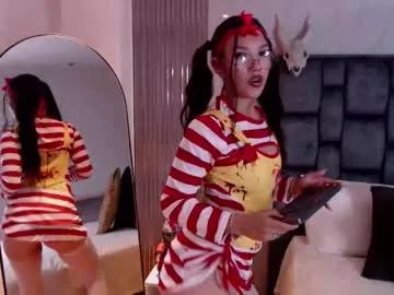 Unleash your urge for fetish cams livestreamers with our pick of steaming hot models, versed in the art of seduction and indulgence.