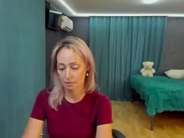 julia__cherry_ from Chaturbate is Freechat