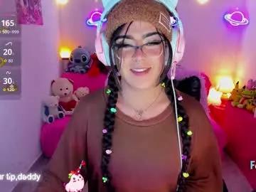 Unleash your urge for fetish cams livestreamers with our pick of steaming hot models, versed in the art of seduction and indulgence.