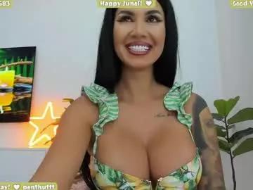 Unleash your urge for fetish cams livestreamers with our pick of steaming hot models, versed in the art of seduction and indulgence.