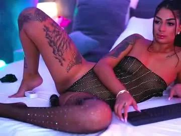 Unleash your urge for fetish cams livestreamers with our pick of steaming hot models, versed in the art of seduction and indulgence.