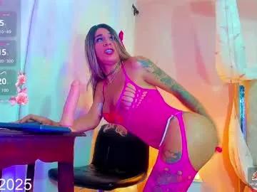 Unleash your urge for fetish cams livestreamers with our pick of steaming hot models, versed in the art of seduction and indulgence.