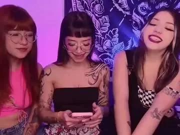 Unleash your urge for fetish cams livestreamers with our pick of steaming hot models, versed in the art of seduction and indulgence.