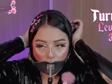 Unleash your urge for fetish cams livestreamers with our pick of steaming hot models, versed in the art of seduction and indulgence.