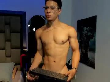 tony_petrov from Chaturbate is Freechat